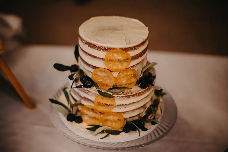 2 Tier wedding cake with decorations